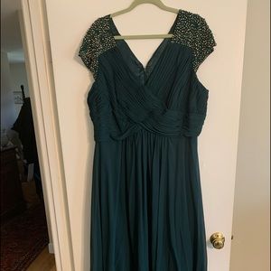 Beautiful Eliza J hi low gown